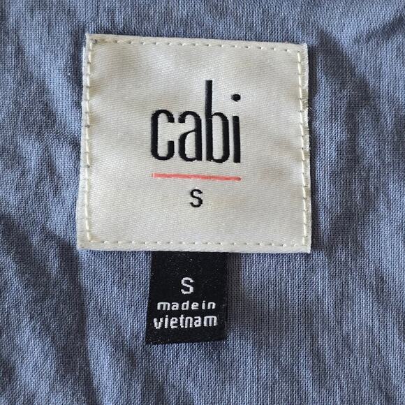 Cabi Embroidered V-Neck Eyelet Lace Top Sz S Blue White Short Sleeve Minimalist - Picture 7 of 8